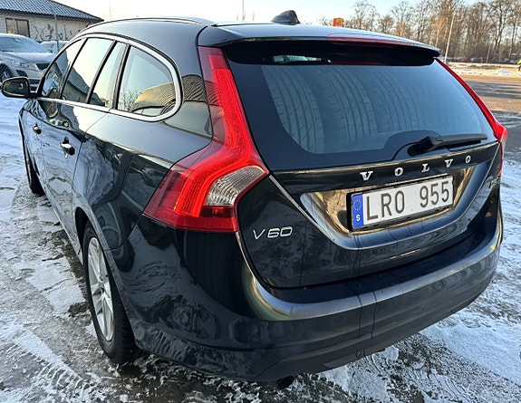 Volvo V60 5 of 22