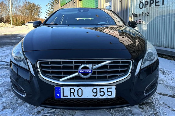 Volvo V60 8 of 22