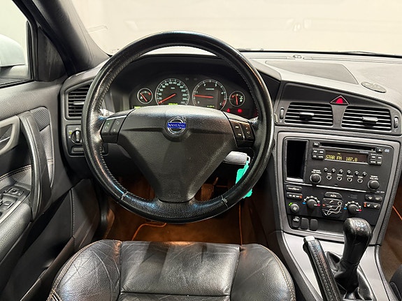 Volvo S60 13 of 16
