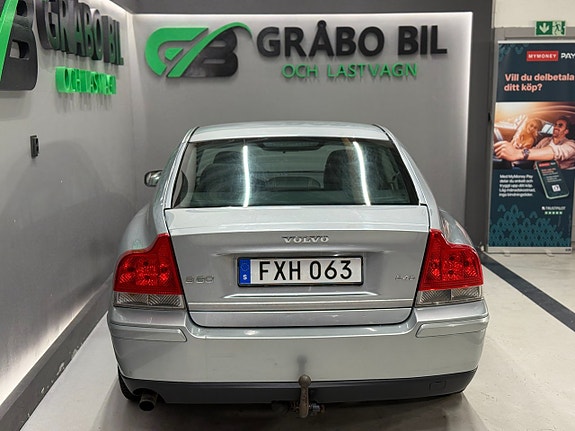 Volvo S60 7 of 16