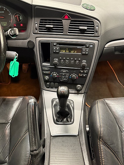 Volvo S60 12 of 16