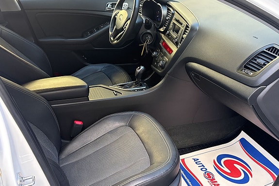 Kia Optima 10 of 13