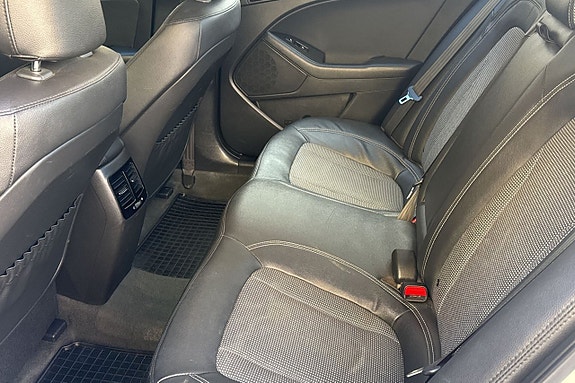 Kia Optima 11 of 13