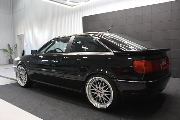 Audi Coupé 4 of 5