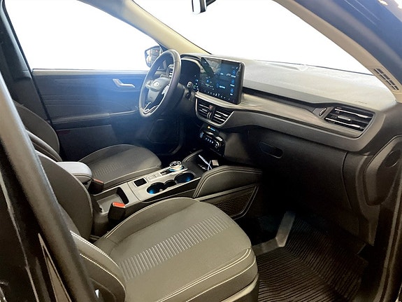 Ford Kuga 12 of 16