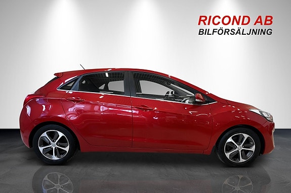 Hyundai i30 2 of 13