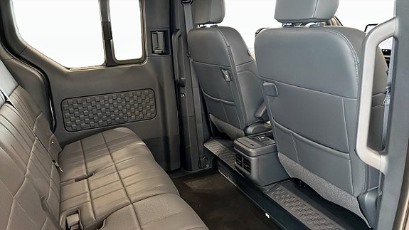 Kia PV5 5 of 17