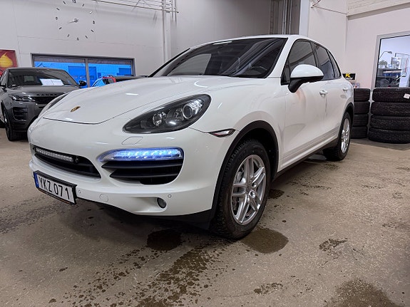 Porsche Cayenne S 14 of 16