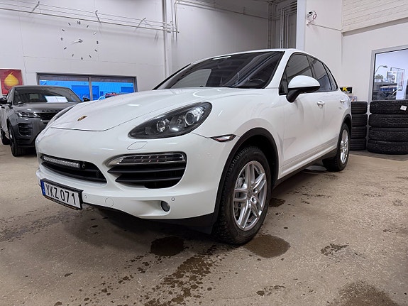 Porsche Cayenne S 15 of 16