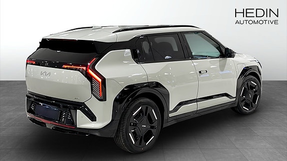 Kia EV3 8 of 13