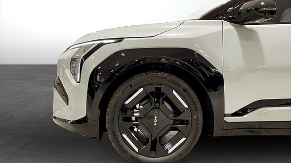 Kia EV3 4 of 13