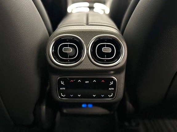 Mercedes-Benz GLC63 27 of 30