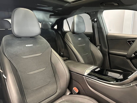 Mercedes-Benz GLC63 14 of 30
