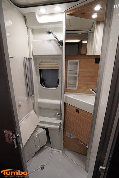 Malibu Van 640 LE comfort GT skyview - Stor kyl, Dieselpanna, 4000kg 14 of 21