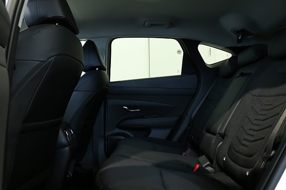 Hyundai Tucson 9 of 17