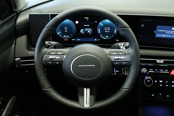 Hyundai Tucson 10 of 17