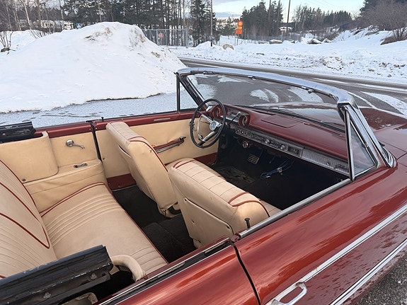 Ford Galaxie 10 of 14
