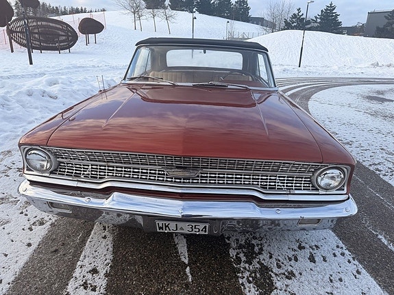 Ford Galaxie 7 of 14