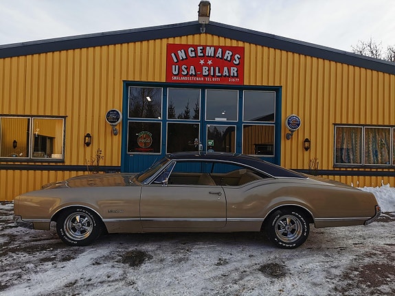 Oldsmobile Delmont 88