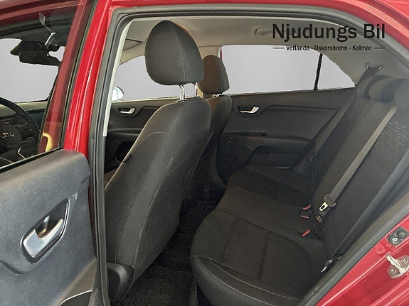 Kia Rio 7 of 11