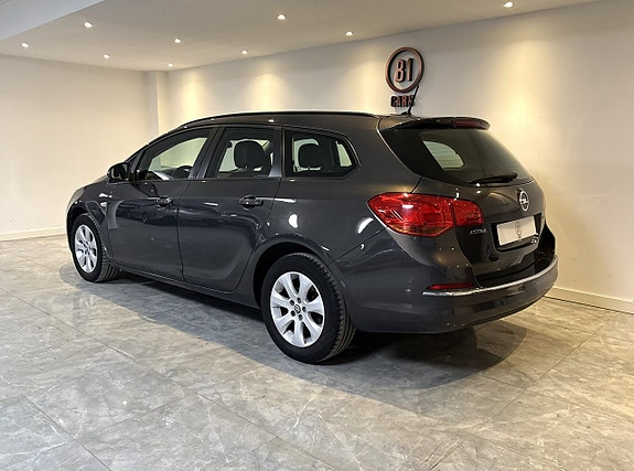 Opel Astra 3 of 5