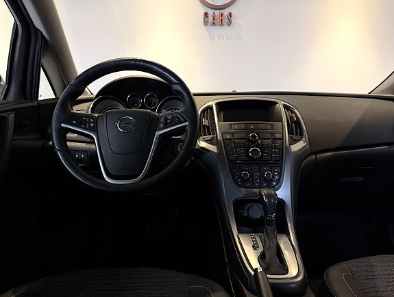 Opel Astra 12 of 16