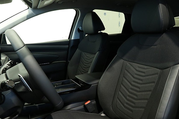 Hyundai Tucson 7 of 17