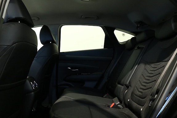 Hyundai Tucson 9 of 17