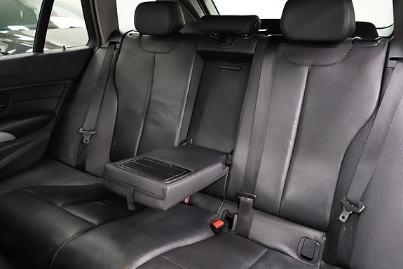 BMW 320 14 of 26