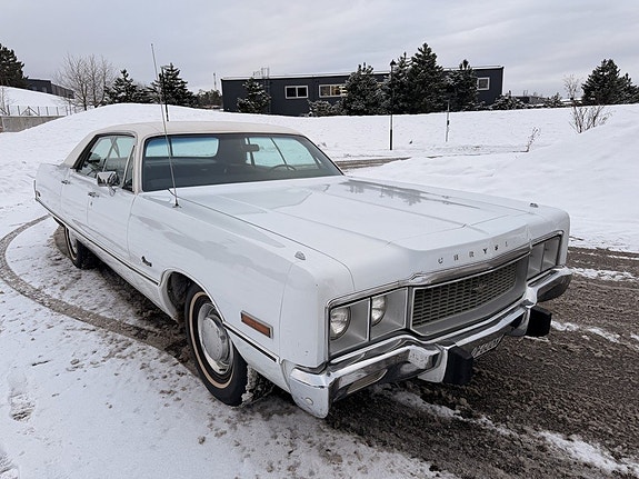Chrysler Newport 6 of 12