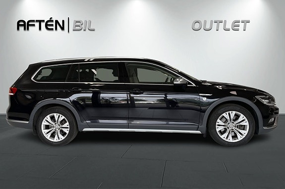 Volkswagen Passat Alltrack 6 of 29