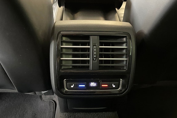 Volkswagen Passat Alltrack 21 of 29