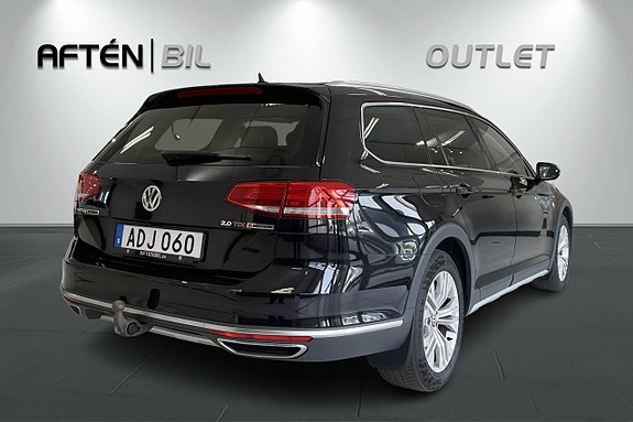 Volkswagen Passat Alltrack 7 of 29