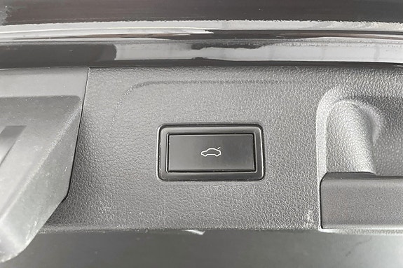 Volkswagen Passat Alltrack 19 of 29
