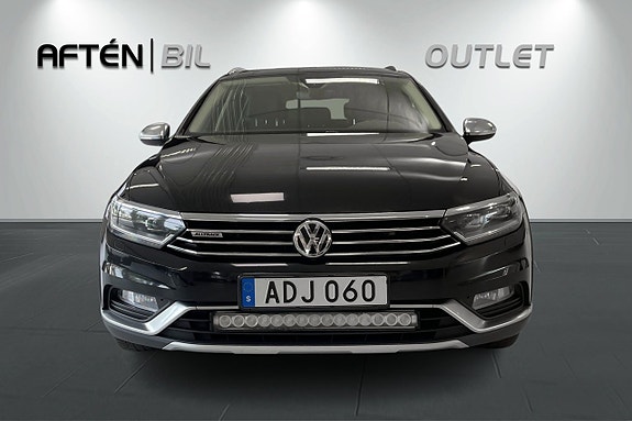 Volkswagen Passat Alltrack 3 of 29