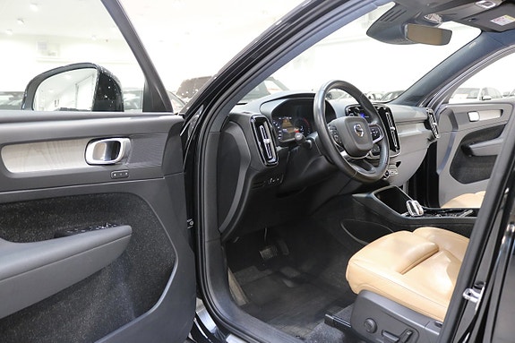 Volvo XC40 10 of 27