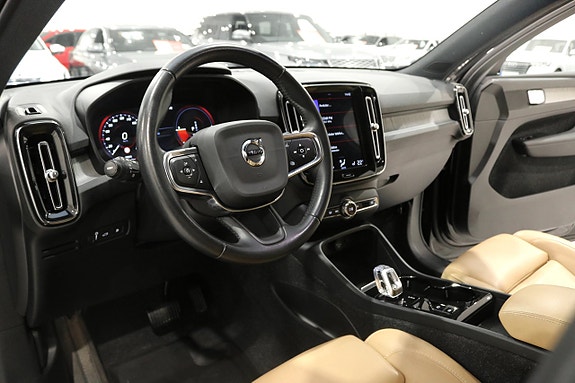 Volvo XC40 9 of 27