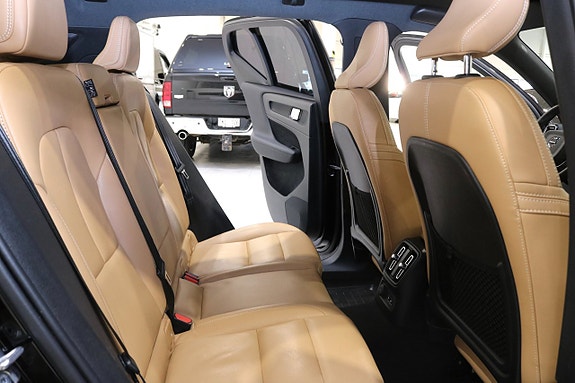 Volvo XC40 16 of 27