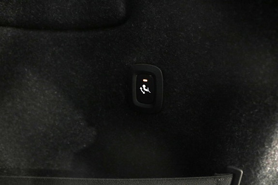 Volvo XC40 19 of 27
