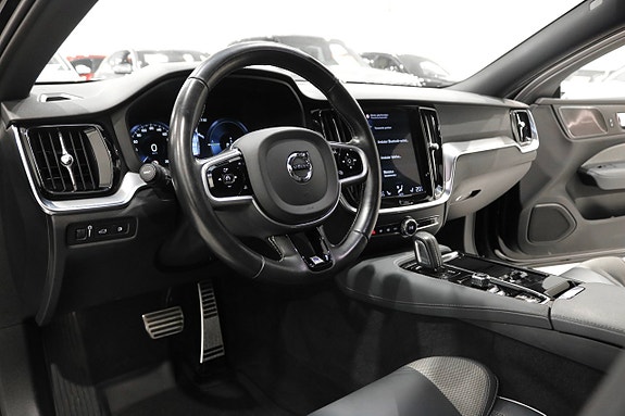 Volvo V60 8 of 26