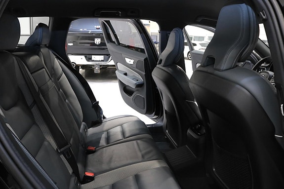 Volvo V60 15 of 26