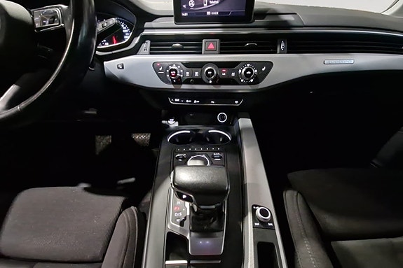 Audi A4 12 of 17