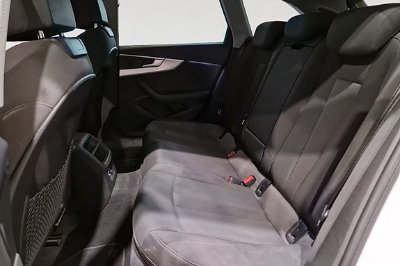 Audi A4 14 of 17