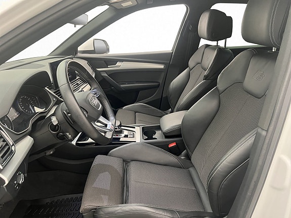 Audi Q5 8 of 30