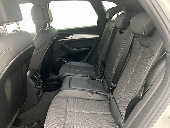 Audi Q5 12 of 30
