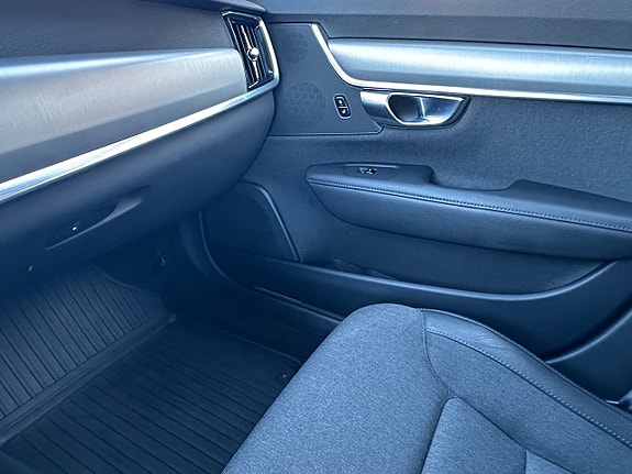 Volvo V90 17 of 17