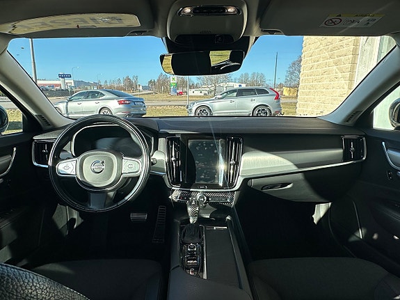Volvo V90 5 of 17