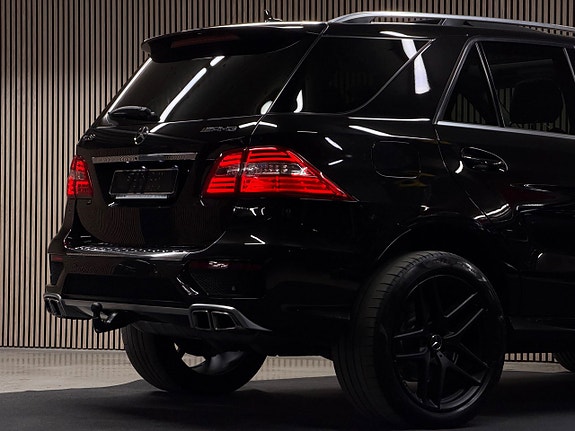 Mercedes-Benz ML63 13 of 29