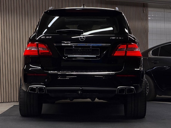 Mercedes-Benz ML63 11 of 29