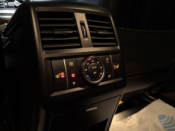 Mercedes-Benz ML63 28 of 29